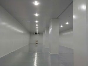How significant is the central kitchen cold storage for catering shops?插图