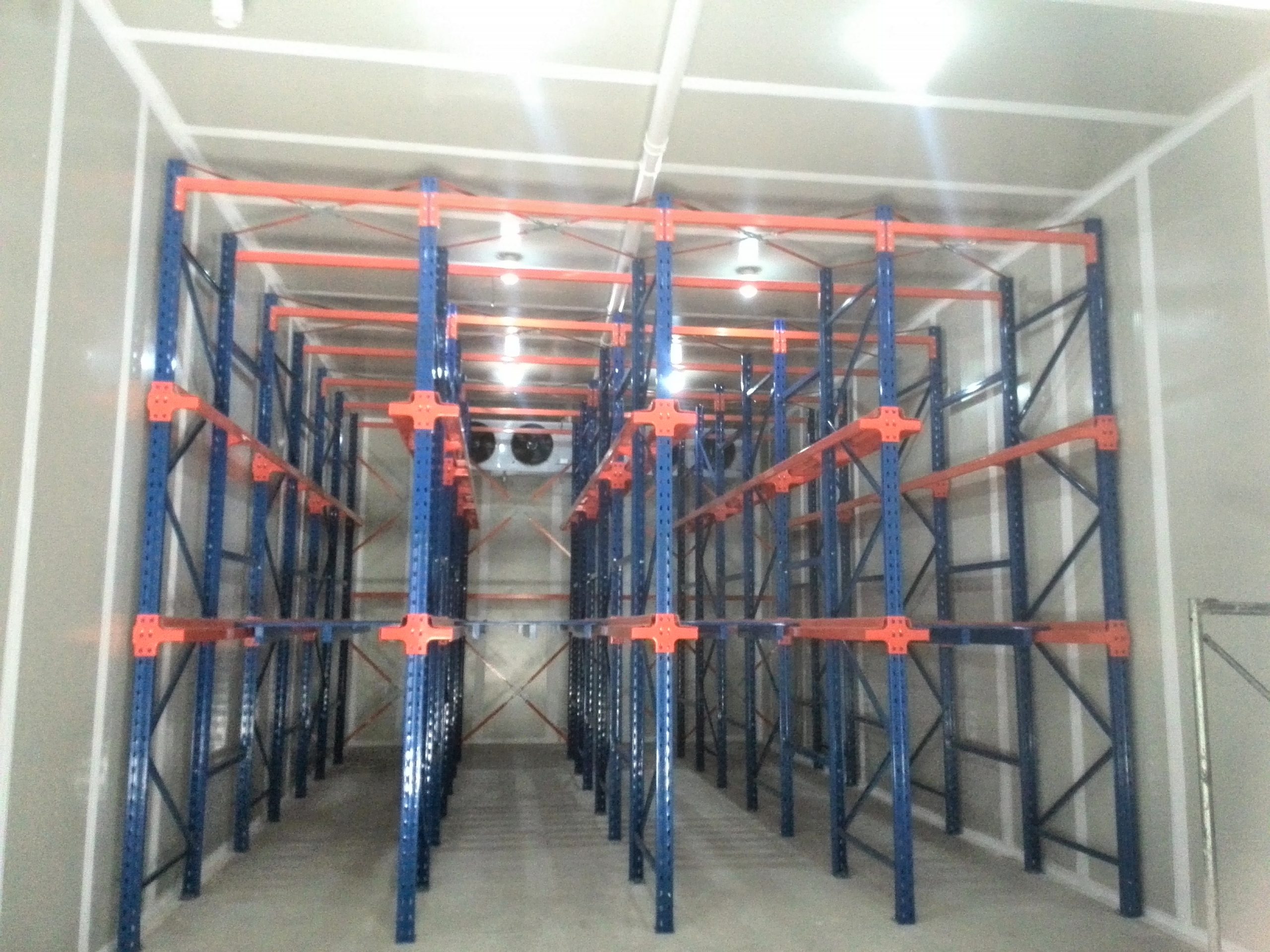 What are the requirements for the construction of cold storage in food processing plants?插图