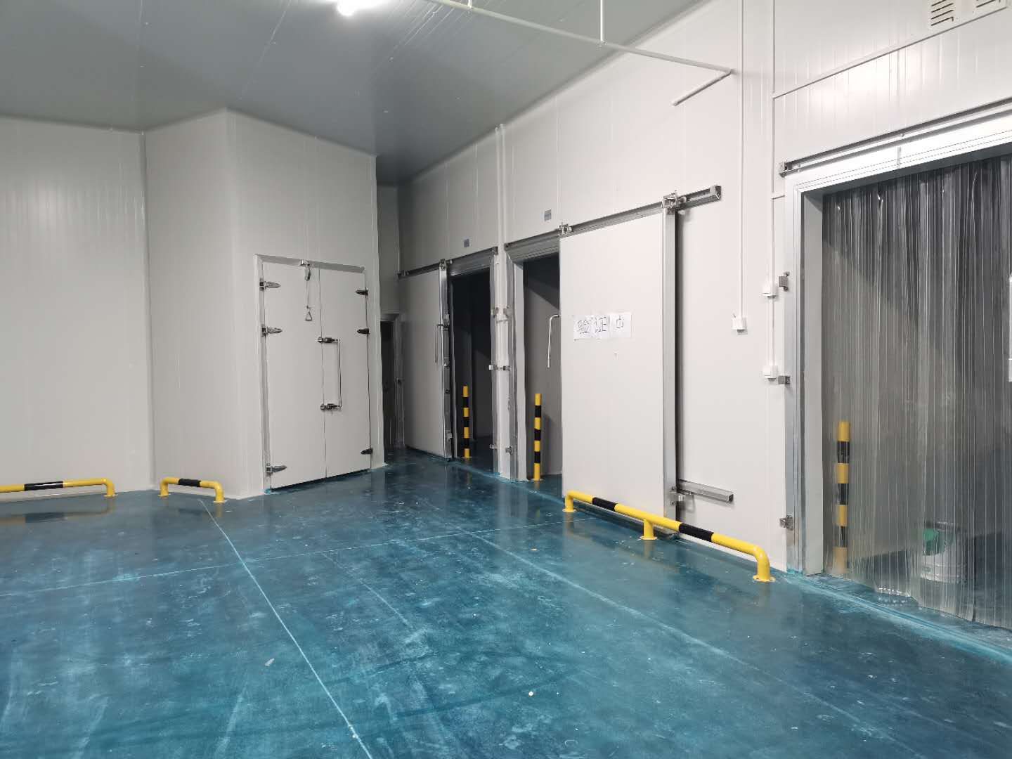 What is the difference between production cold storage and distribution cold storage?插图